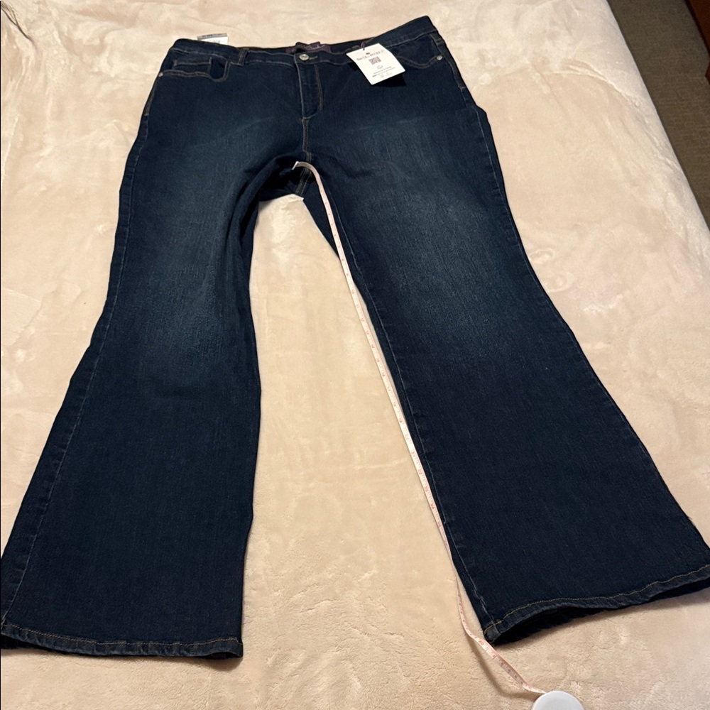 Gloria Vanderbilt Amanda Bootcut Size 16 NWT